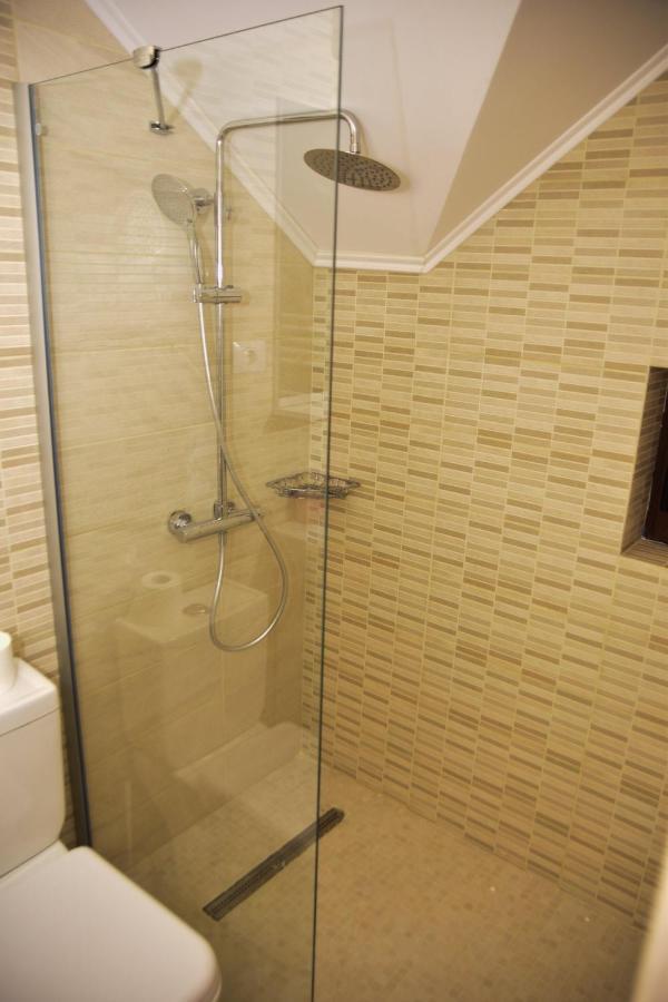 Hotel New House Curtea de Argeş Zewnętrze zdjęcie
