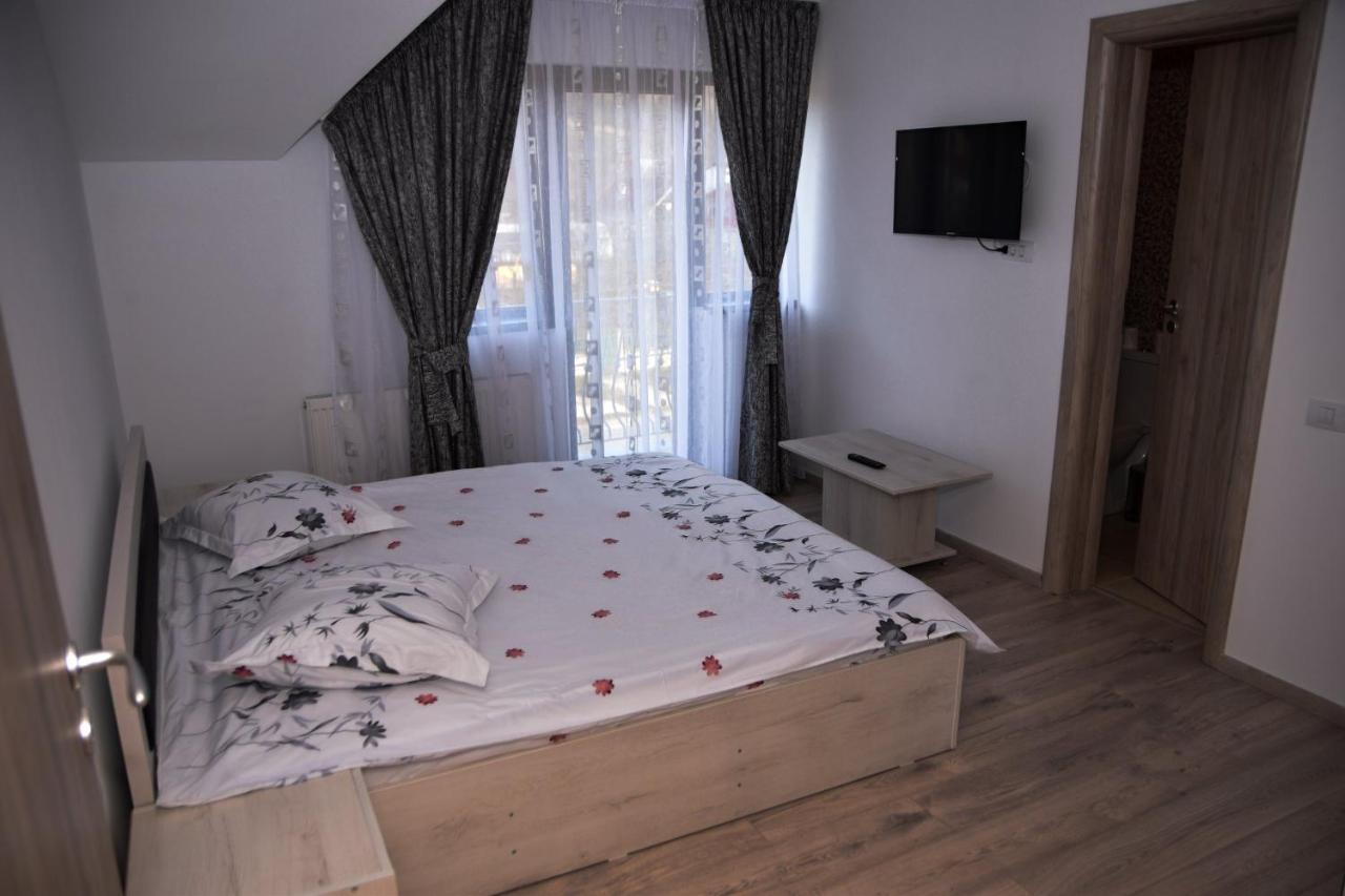 Hotel New House Curtea de Argeş Zewnętrze zdjęcie